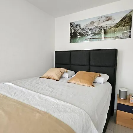 Hilltop Luxury With Mini Golf, Indoor Pool * Riggisberg